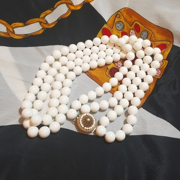 SCHIAPARELLI  Vintage White Lucite Necklace - Picture 2 of 8